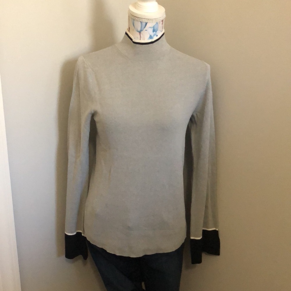 Ann Taylor grey/navy/white sweater/top. NWT - Picture 7 of 8